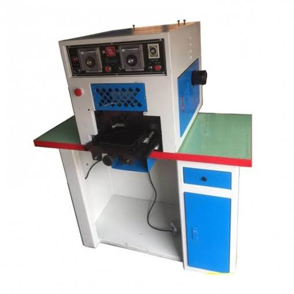 Industrial Thermoplastic Toe Puff Applying Machine